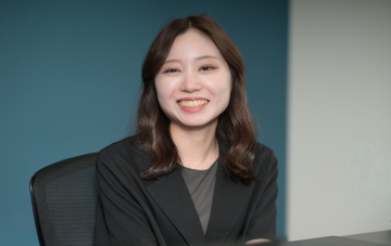 山本 エリ 様​
