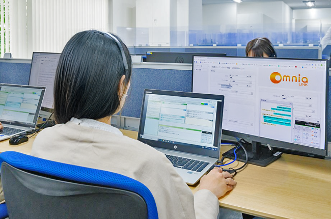 Omnia LINKを使うオペレーター