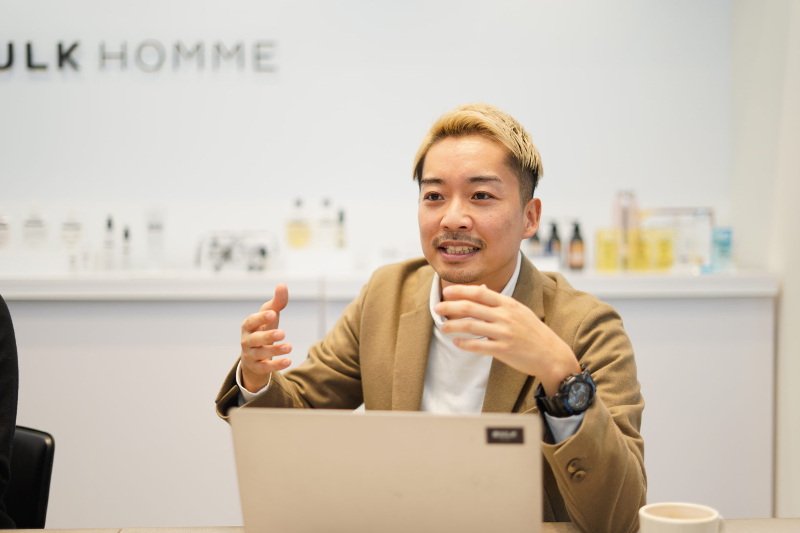株式会社バルクオム Customer and SCM Business Unit Customer Success Div. 上本隆太様