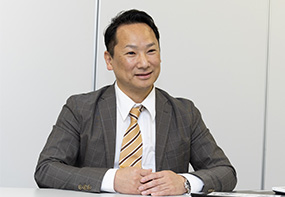 Omnia LINK事業本部 Omnia LINK営業部　Omnia LINKフィールド営業ユニット　ユニットマネージャー　山本 誠